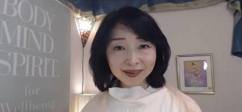 �n粈��q�̃I�����C���ґz��